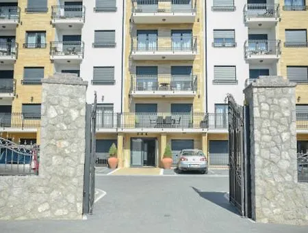 M&a S34 & Besplatan Spa, Elsa 2 Apartahotel